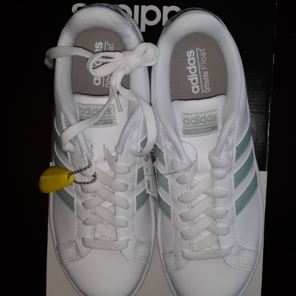 adidas cloudfoam advantage w